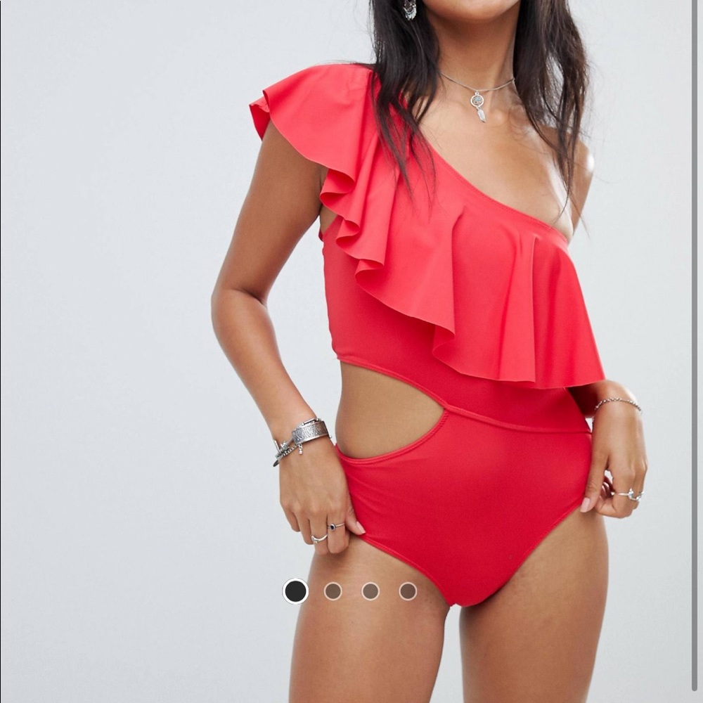 Ruffle one shoulder one piece